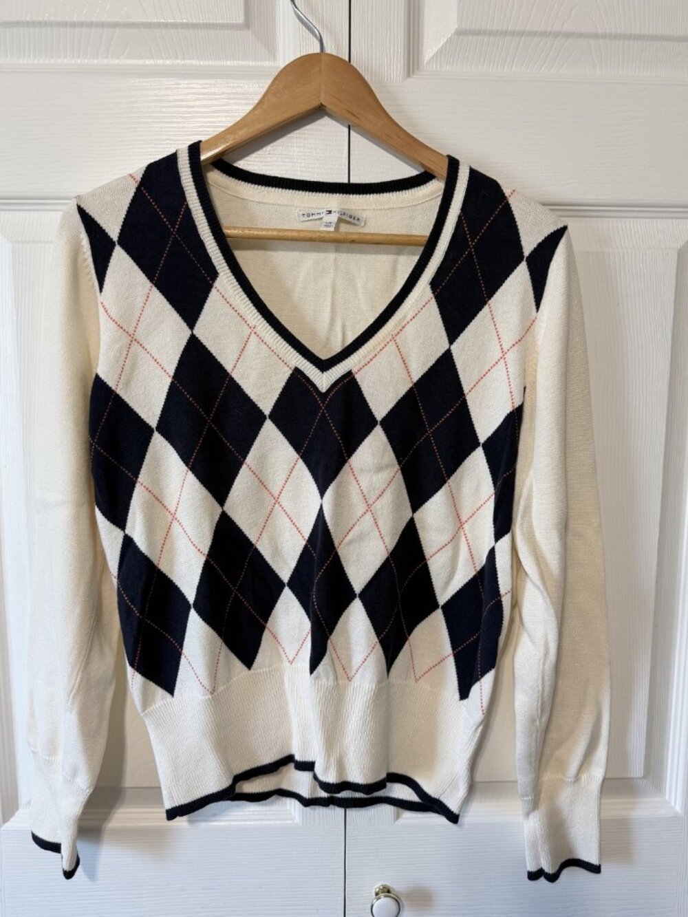 Tommy Hilfiger Ivory & Navy Argyle V-Neck Sweater, Size L